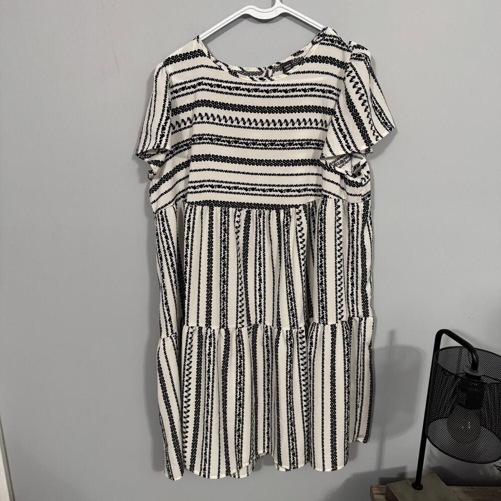 SHEIN Curve Black & White Printed Stripe Mini Dress Plus Size 1X Polyester Blend